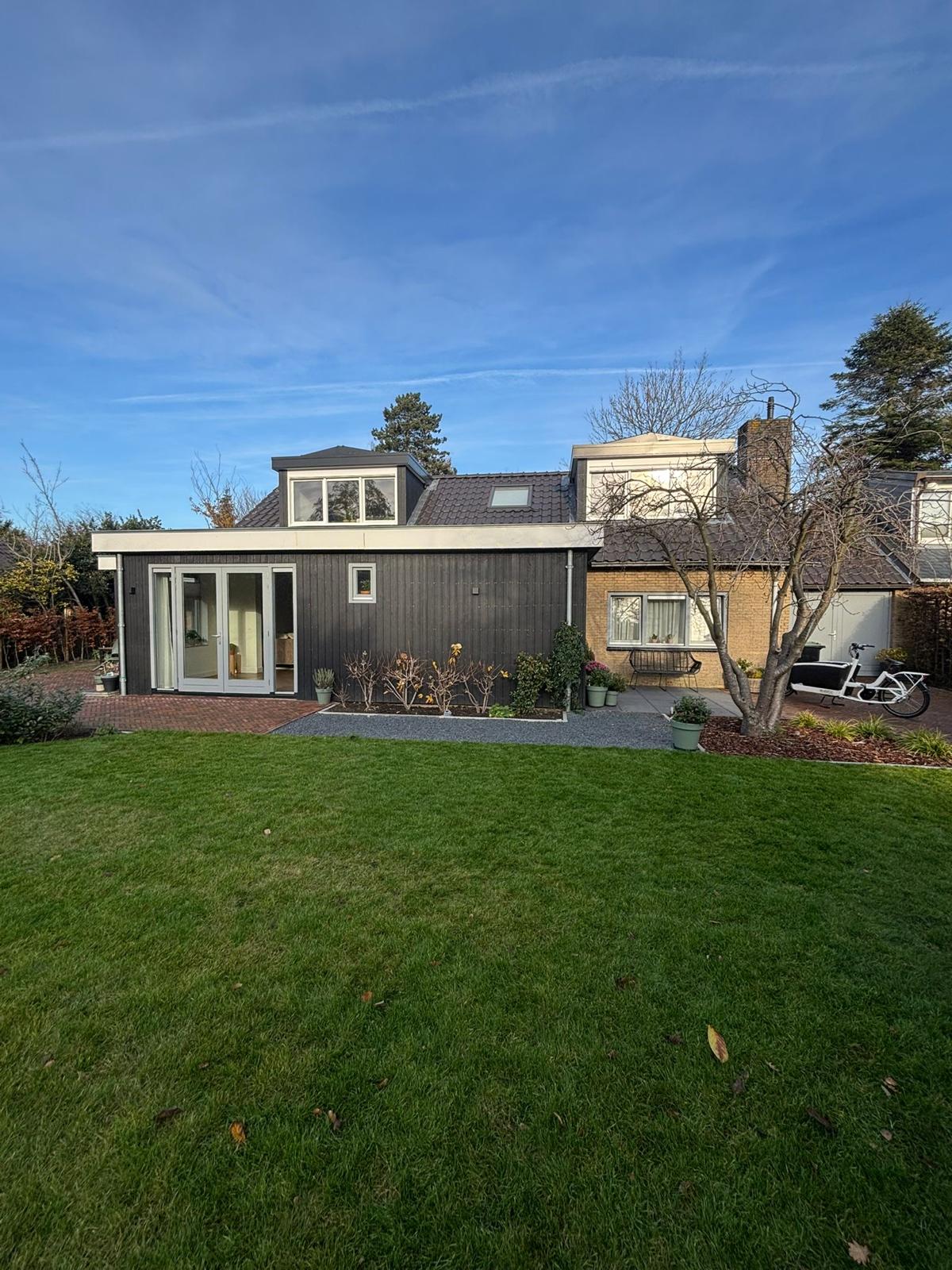 Aanbouw en mantelzorgwoning