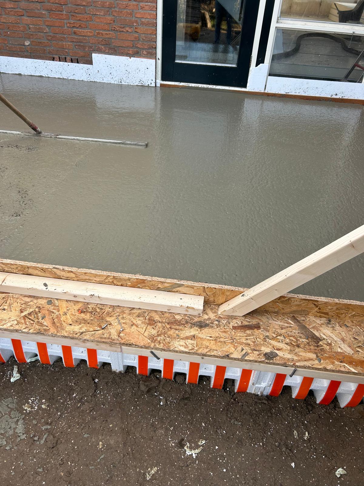 Aanbouw fundering plaatsen (3)